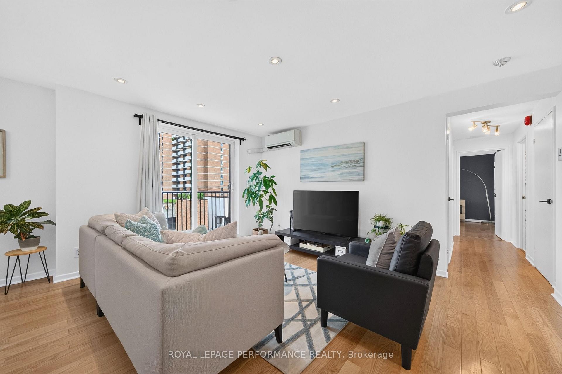 Photo 7 of Unit 407, 50 Burnside Avenue, Ottawa, Mechanicsville — HOMEH