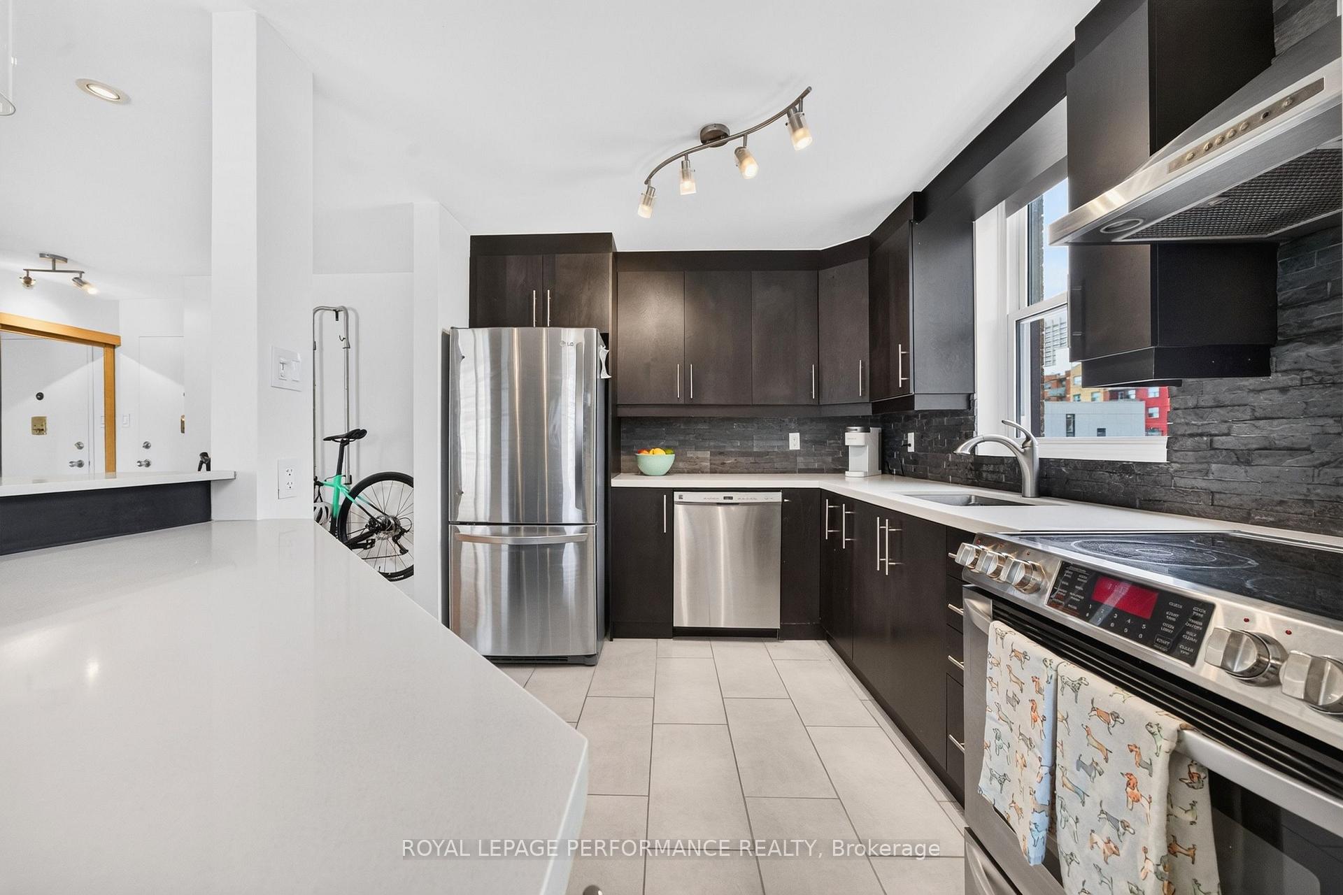 Photo 11 of Unit 407, 50 Burnside Avenue, Ottawa, Mechanicsville — HOMEH