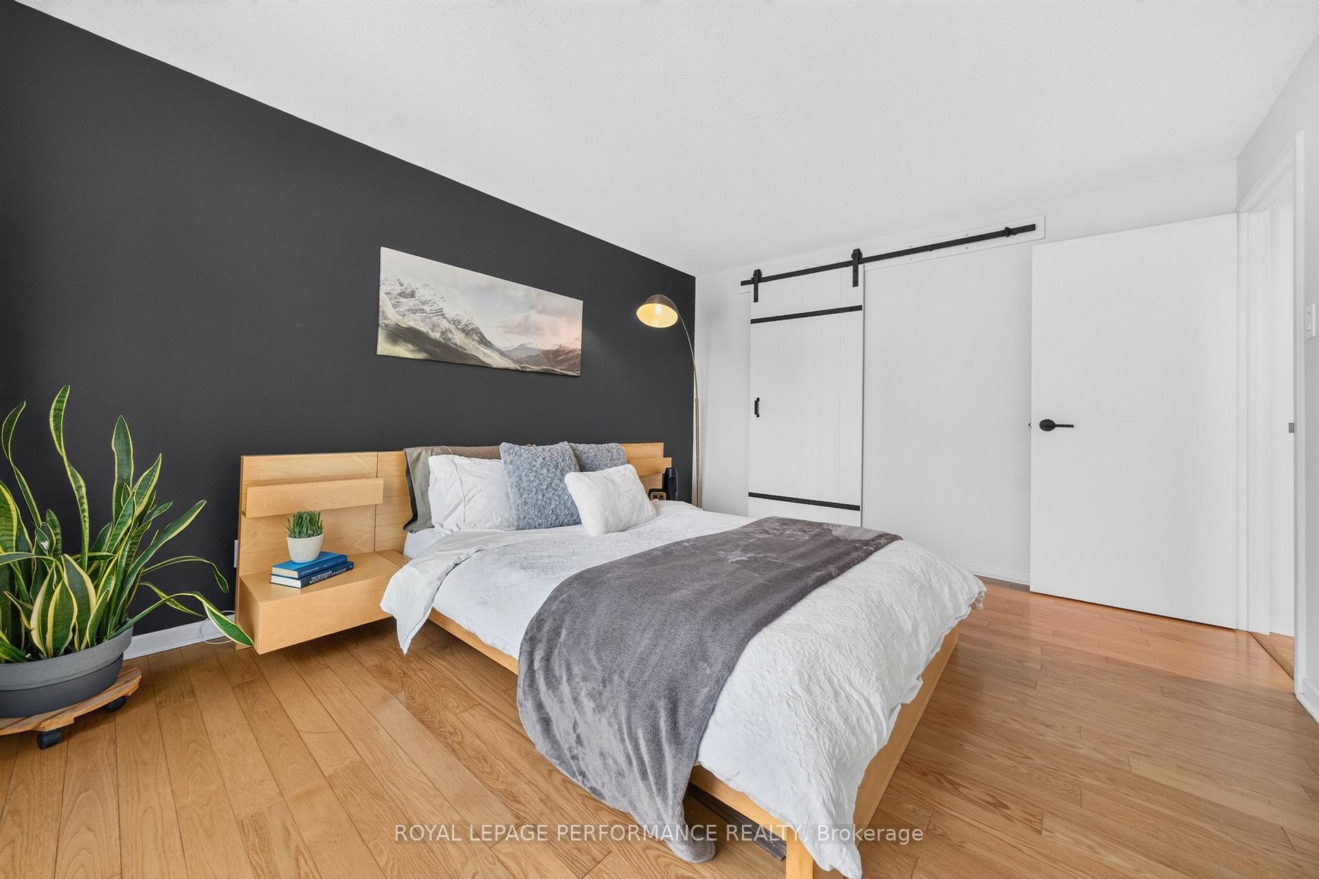 Photo 18 of Unit 407, 50 Burnside Avenue, Ottawa, Mechanicsville — HOMEH