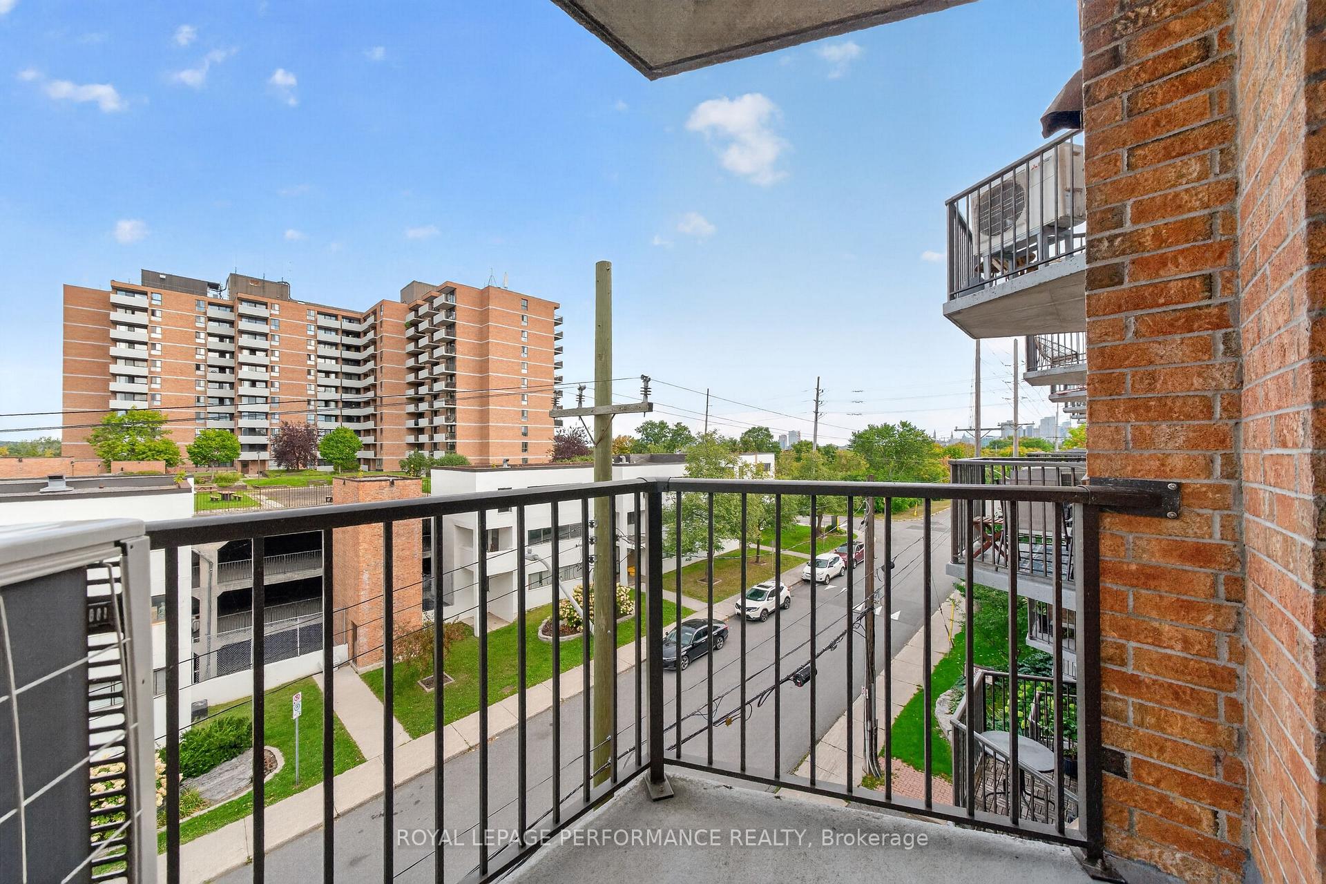 Photo 19 of Unit 407, 50 Burnside Avenue, Ottawa, Mechanicsville — HOMEH