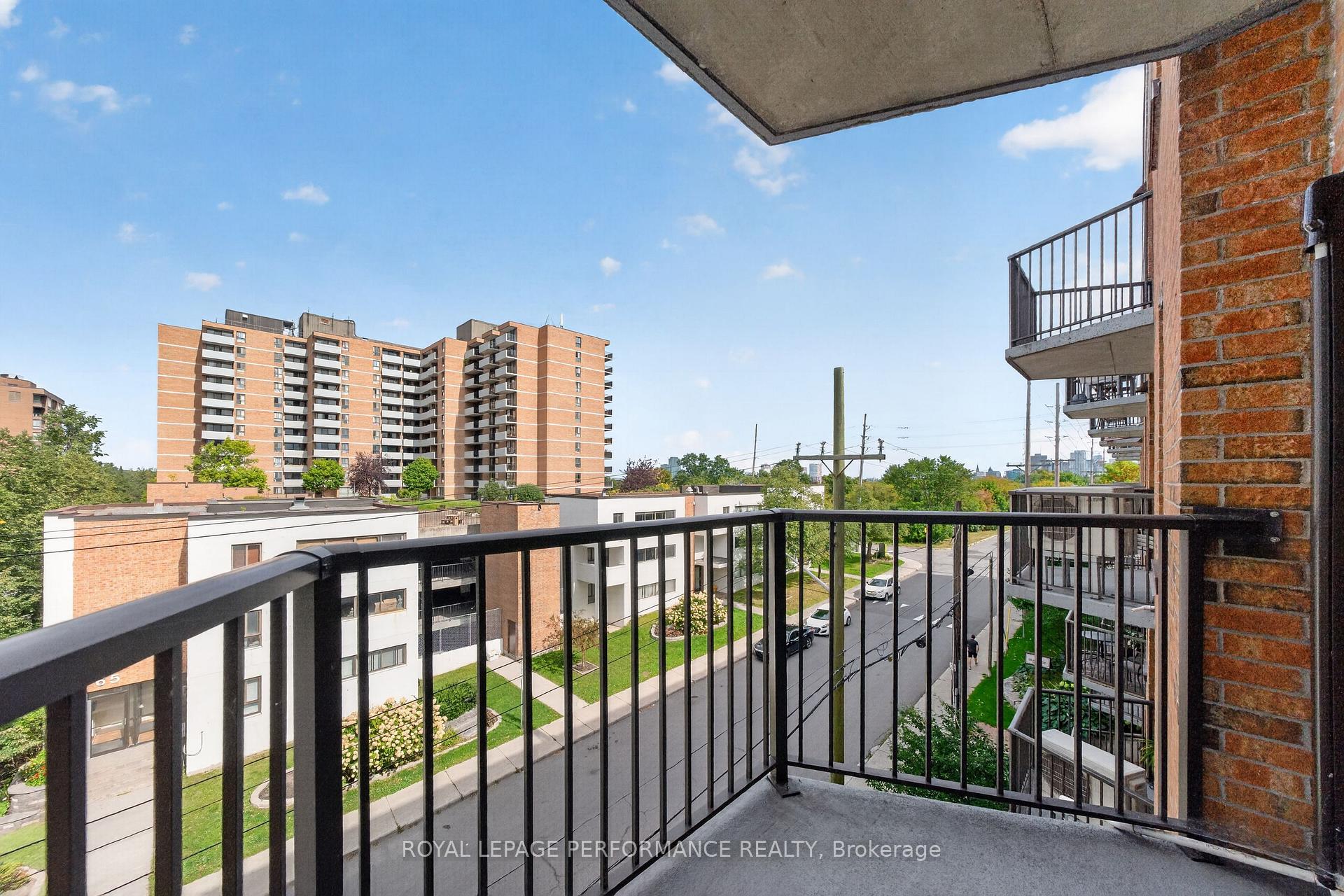 Photo 23 of Unit 407, 50 Burnside Avenue, Ottawa, Mechanicsville — HOMEH