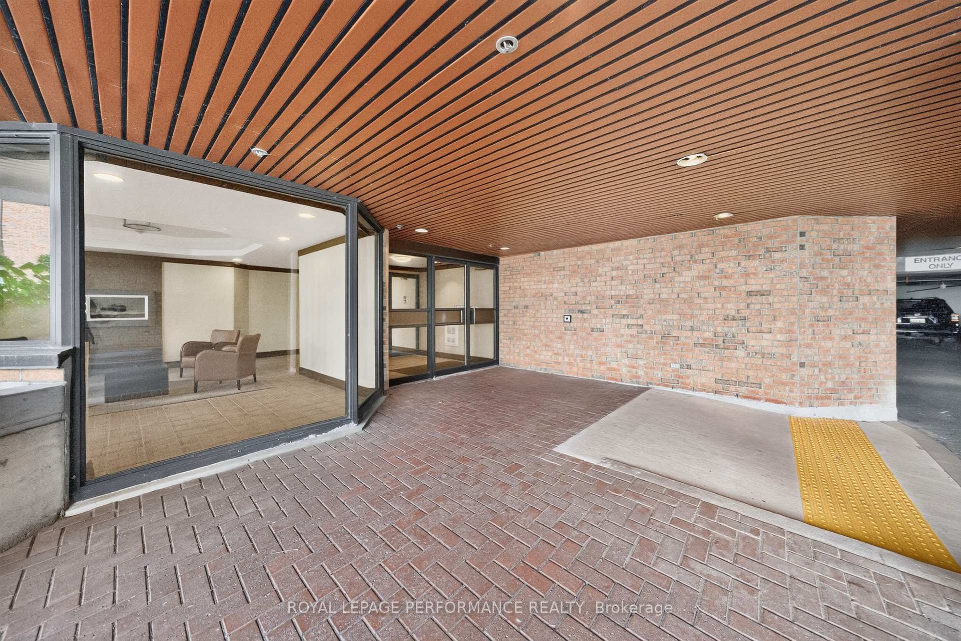 Photo 28 of Unit 407, 50 Burnside Avenue, Ottawa, Mechanicsville — HOMEH