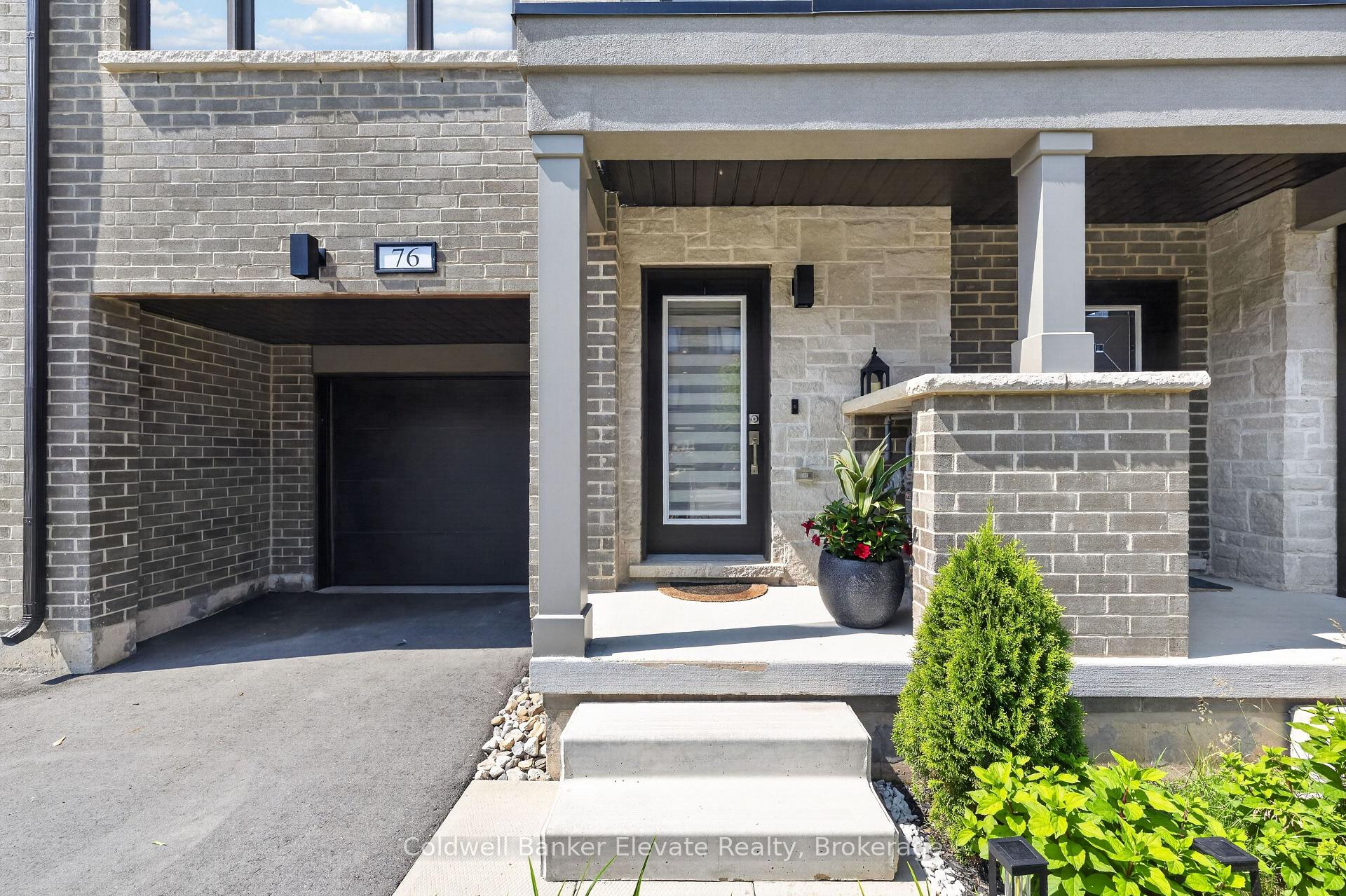 Photo 3 of 76 Windtree Way, Halton Hills, Georgetown — HOMEH