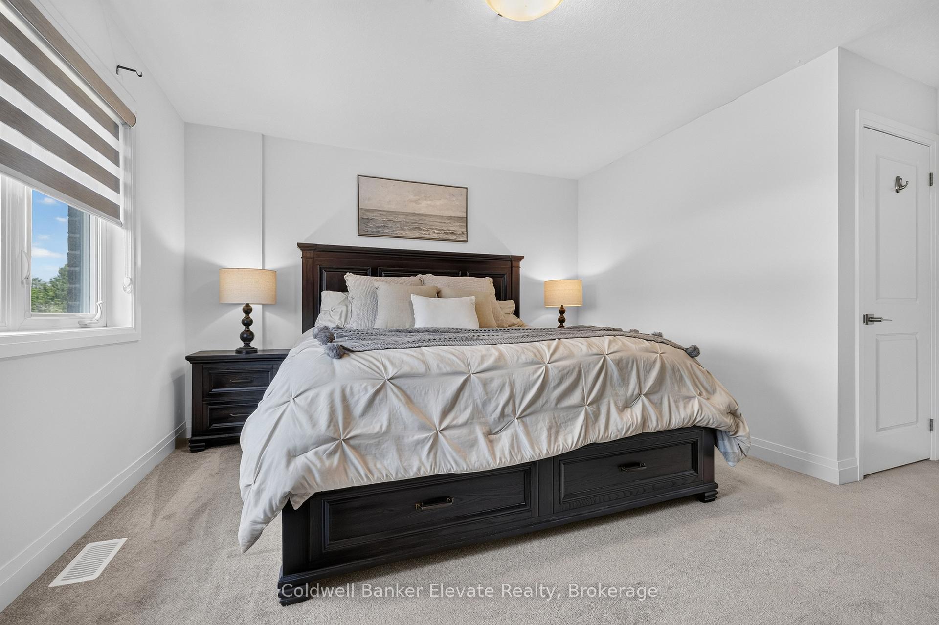 Photo 26 of 76 Windtree Way, Halton Hills, Georgetown — HOMEH
