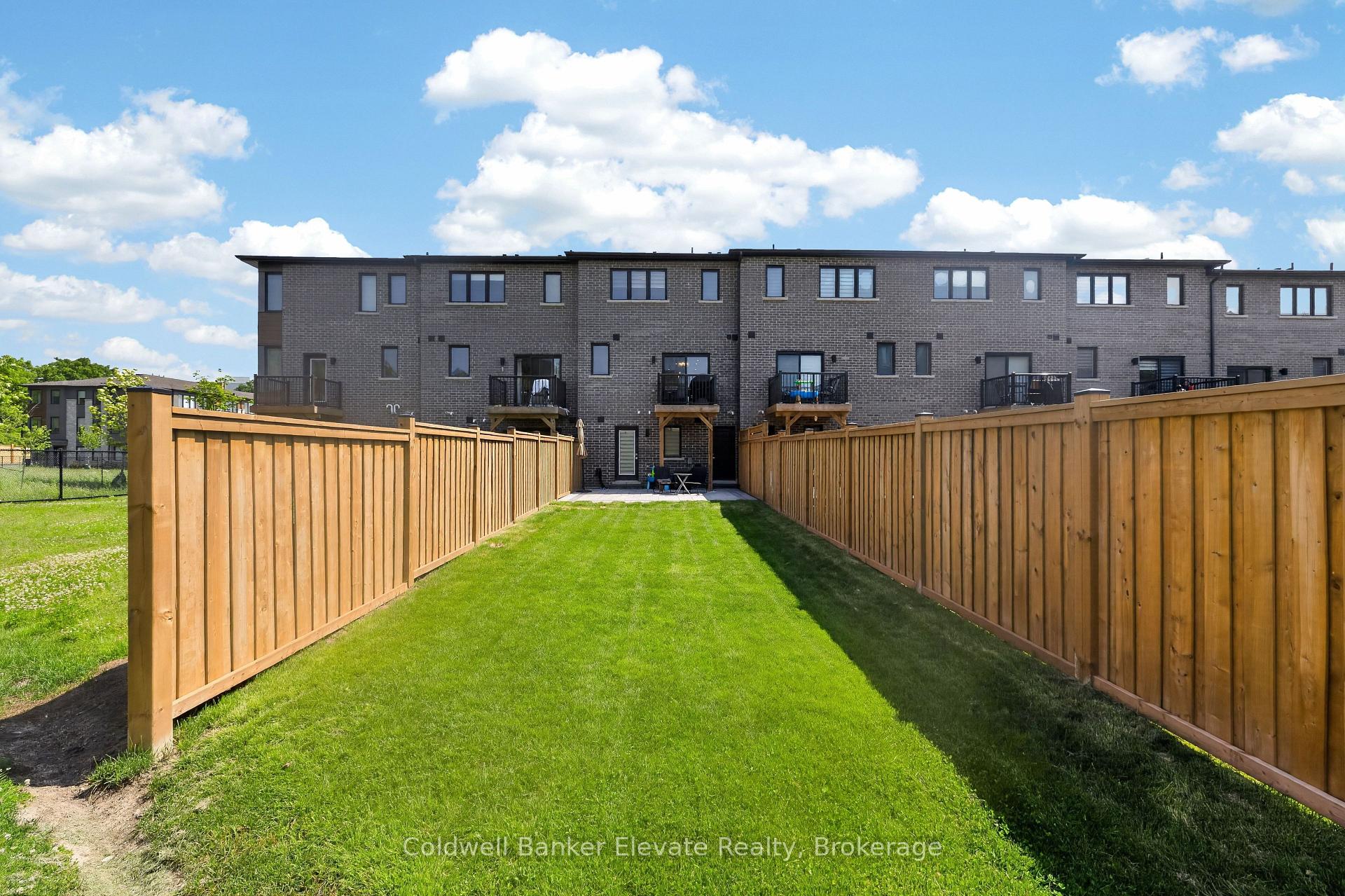 Photo 40 of 76 Windtree Way, Halton Hills, Georgetown — HOMEH