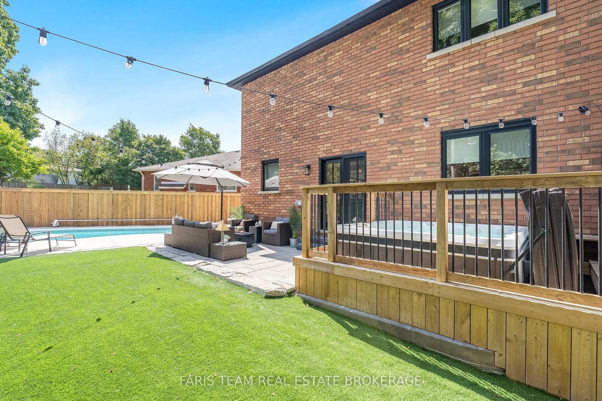 Photo 22 of 993 Whitney Crescent, Midland — HOMEH