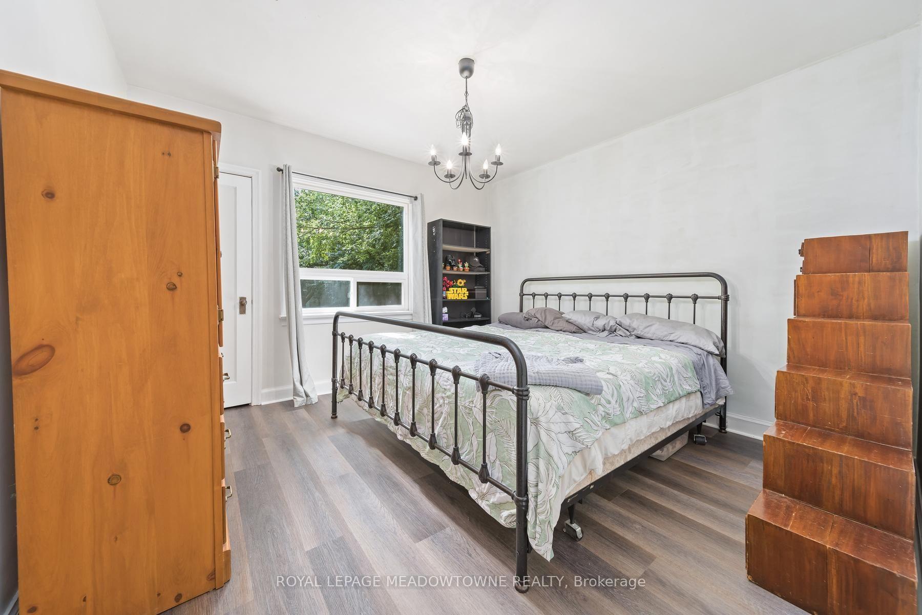 Photo 15 of 27 Royce Avenue, Brampton, Downtown Brampton — HOMEH