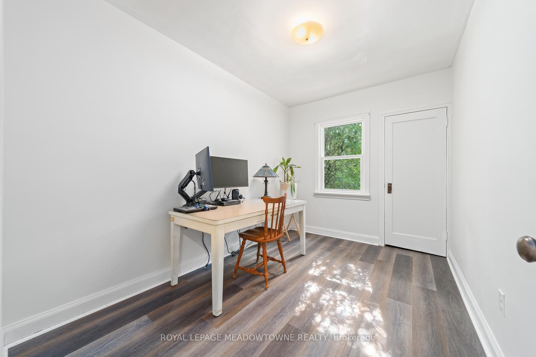 Photo 16 of 27 Royce Avenue, Brampton, Downtown Brampton — HOMEH