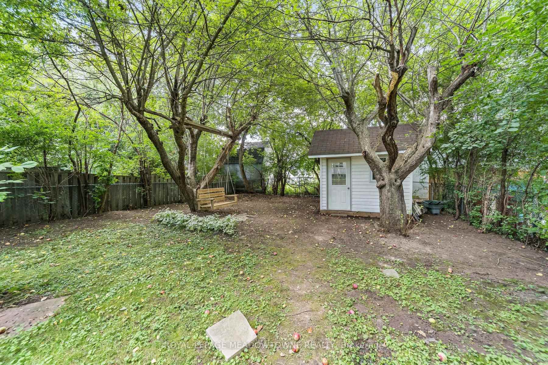 Photo 28 of 27 Royce Avenue, Brampton, Downtown Brampton — HOMEH
