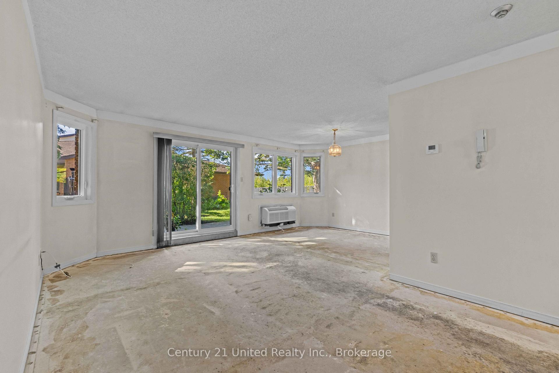 Photo 11 of Unit 10, 36 Champlain Crescent, Peterborough, Northcrest Ward 5 — HOMEH