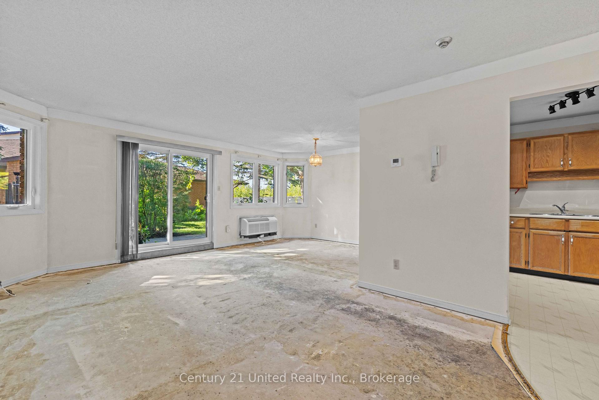 Photo 12 of Unit 10, 36 Champlain Crescent, Peterborough, Northcrest Ward 5 — HOMEH