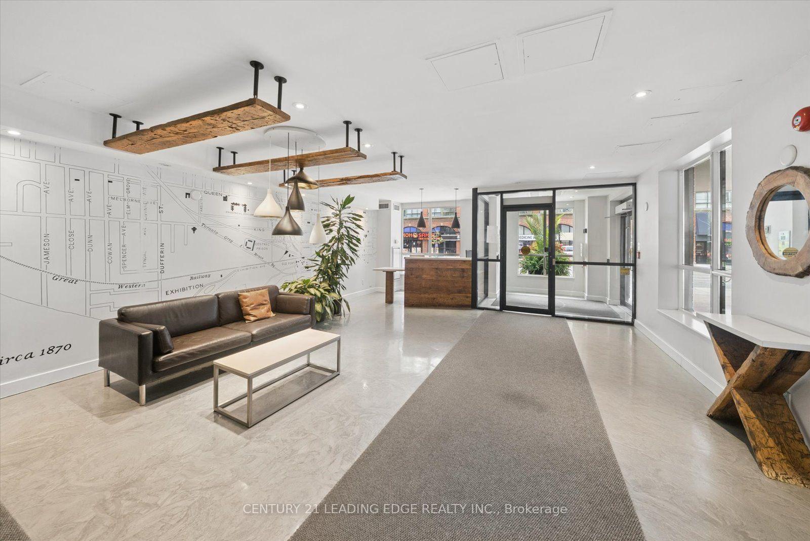 Photo 5 of Unit PH811, 800 King Street W, Toronto, Niagara — HOMEH