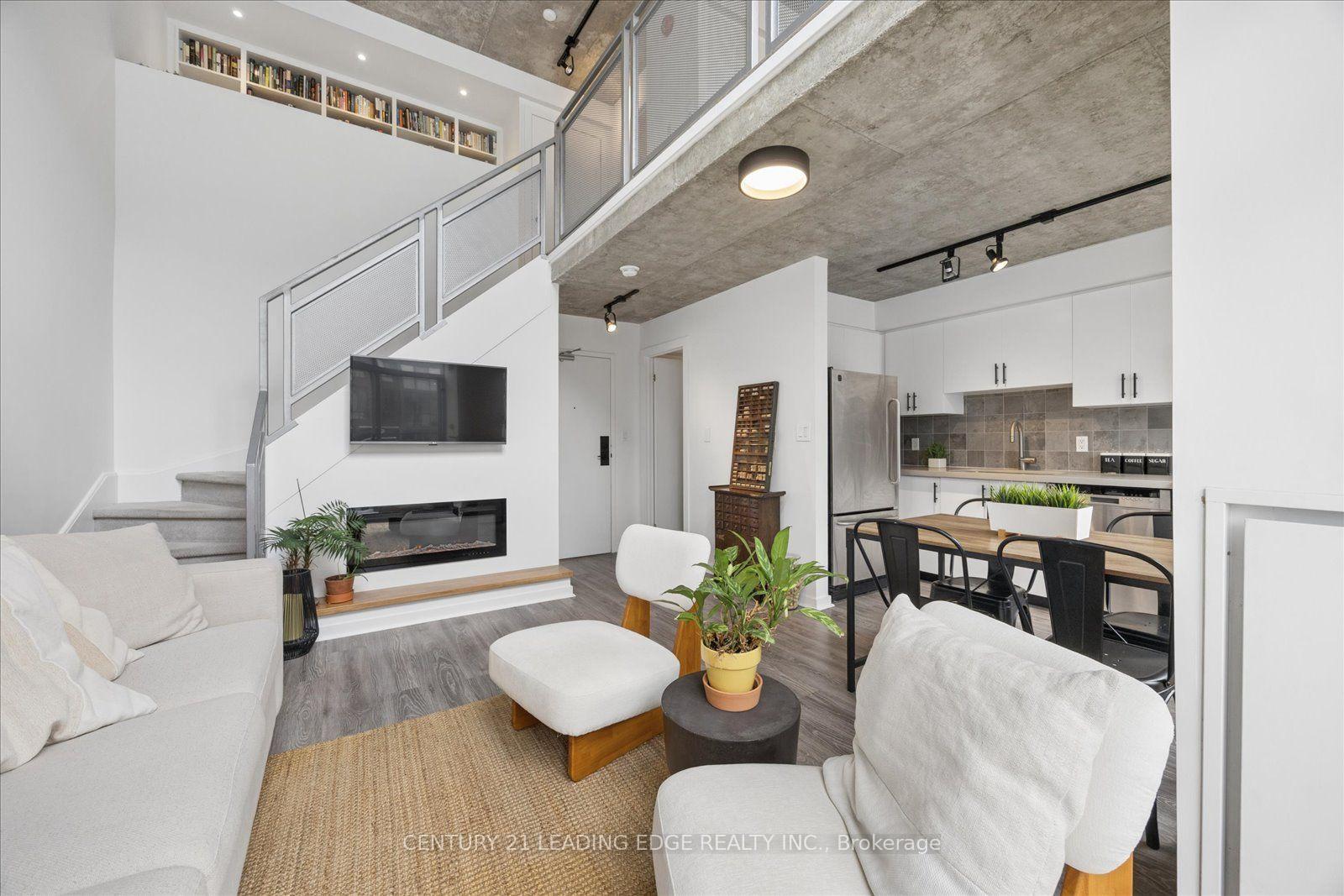 Photo 16 of Unit PH811, 800 King Street W, Toronto, Niagara — HOMEH