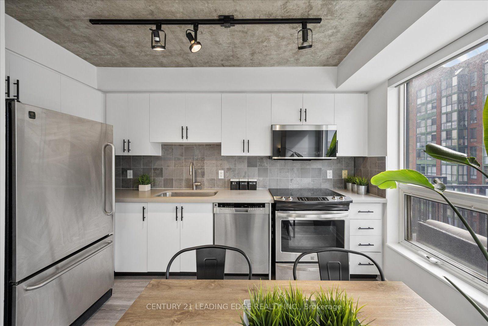 Photo 21 of Unit PH811, 800 King Street W, Toronto, Niagara — HOMEH