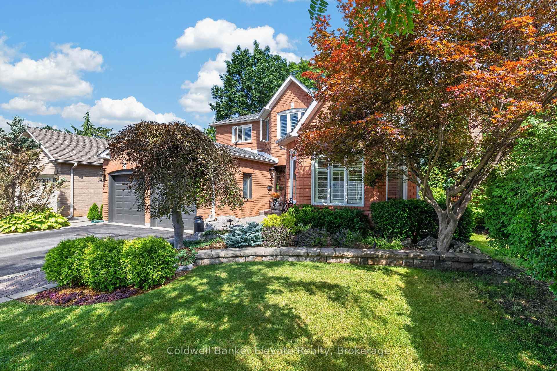 Photo 2 of 51 Gollop Crescent, Halton Hills, Georgetown — HOMEH