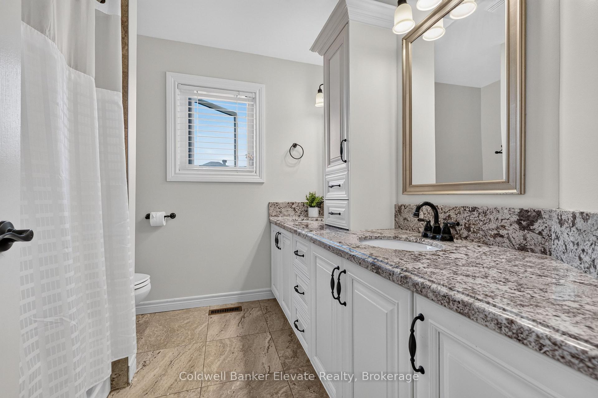 Photo 32 of 51 Gollop Crescent, Halton Hills, Georgetown — HOMEH