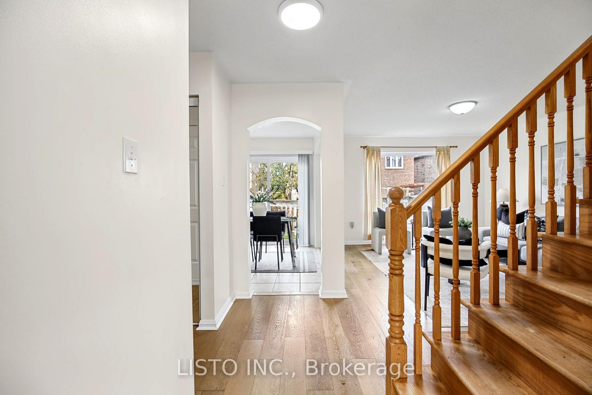 Photo 5 of 15 Mantis Road, Scarborough, Rouge — HOMEH