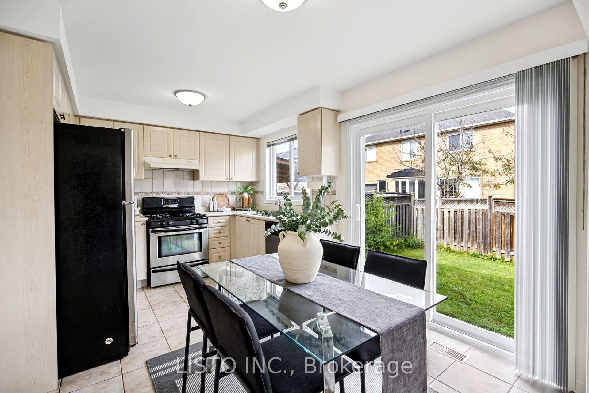 Photo 11 of 15 Mantis Road, Scarborough, Rouge — HOMEH