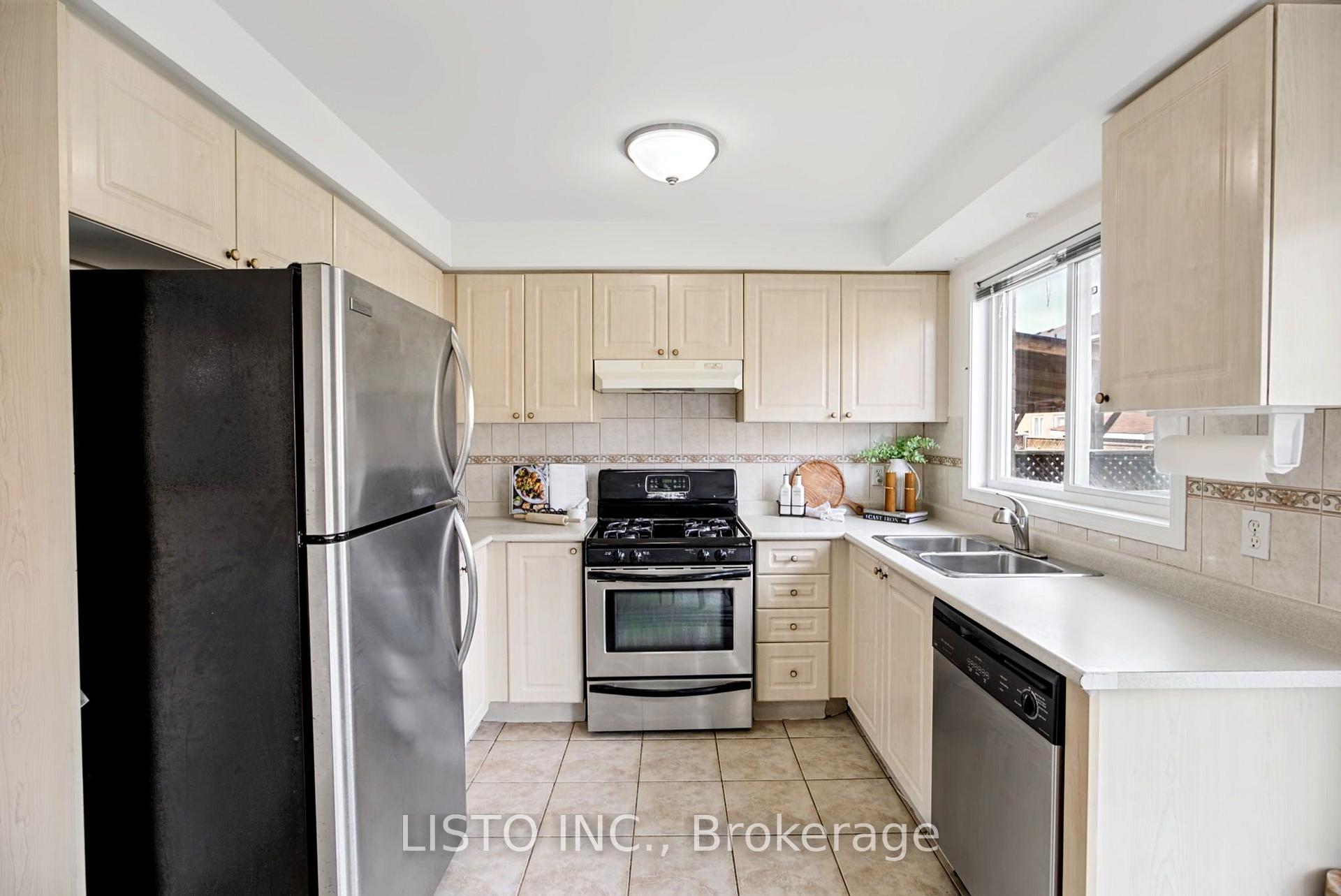 Photo 13 of 15 Mantis Road, Scarborough, Rouge — HOMEH