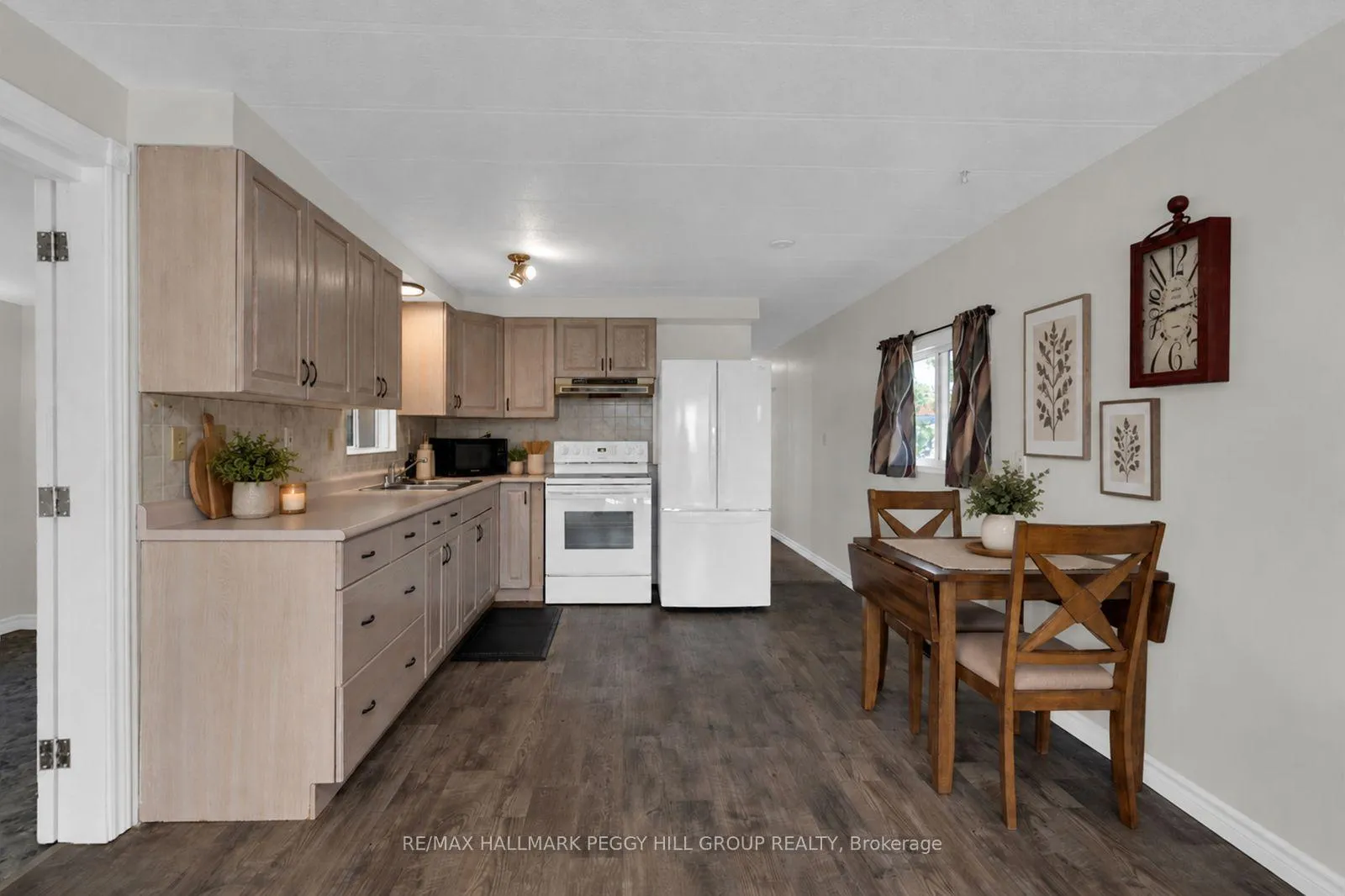 Photo 6 of 17 Balantrae Drive, Oro-Medonte, Rural Oro-Medonte — HOMEH