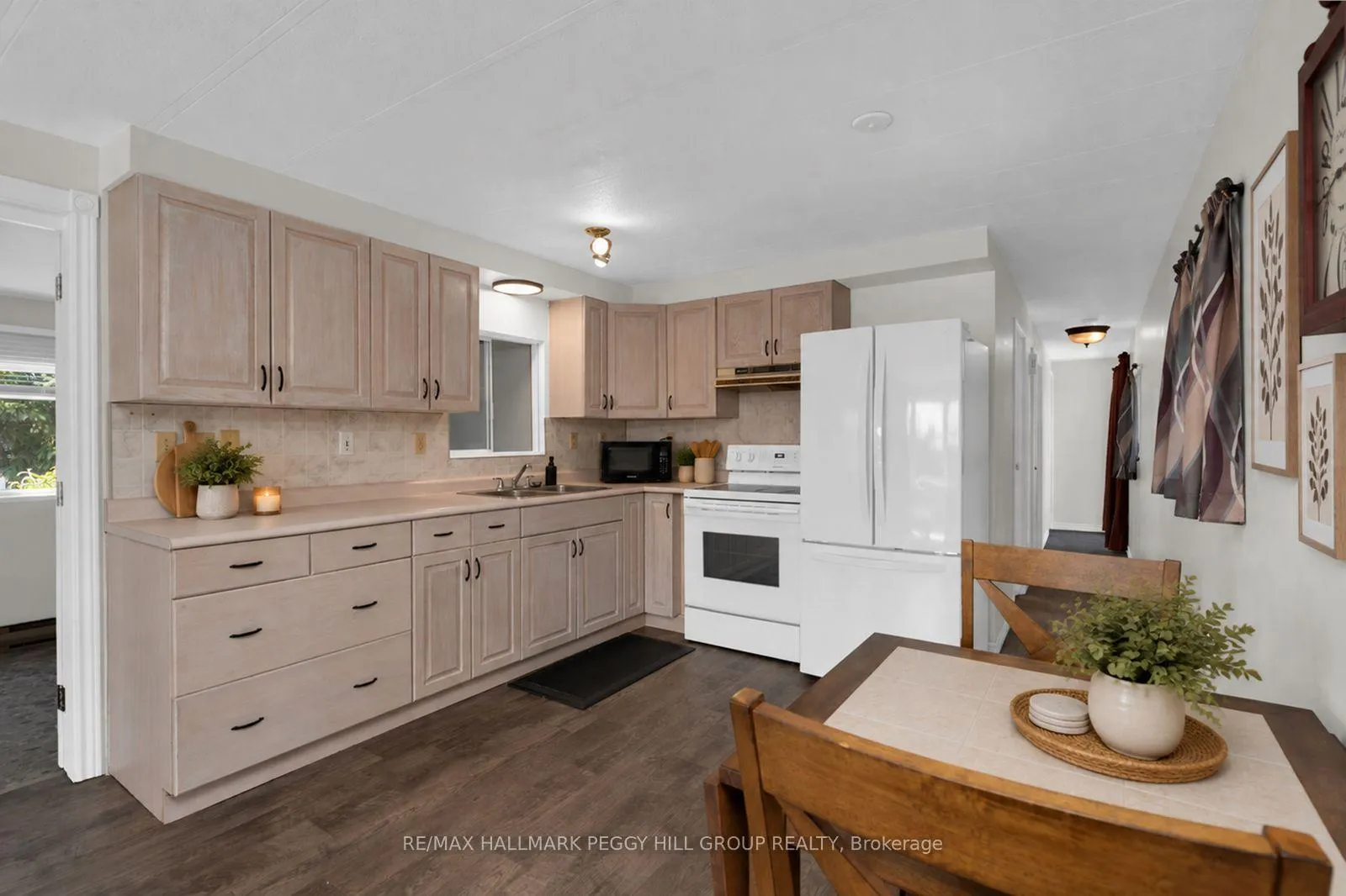 Photo 7 of 17 Balantrae Drive, Oro-Medonte, Rural Oro-Medonte — HOMEH