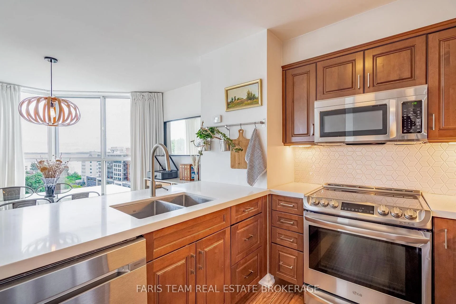 Photo 44 of Unit 1011, 150 Dunlop Street E, Barrie, City Centre — HOMEH