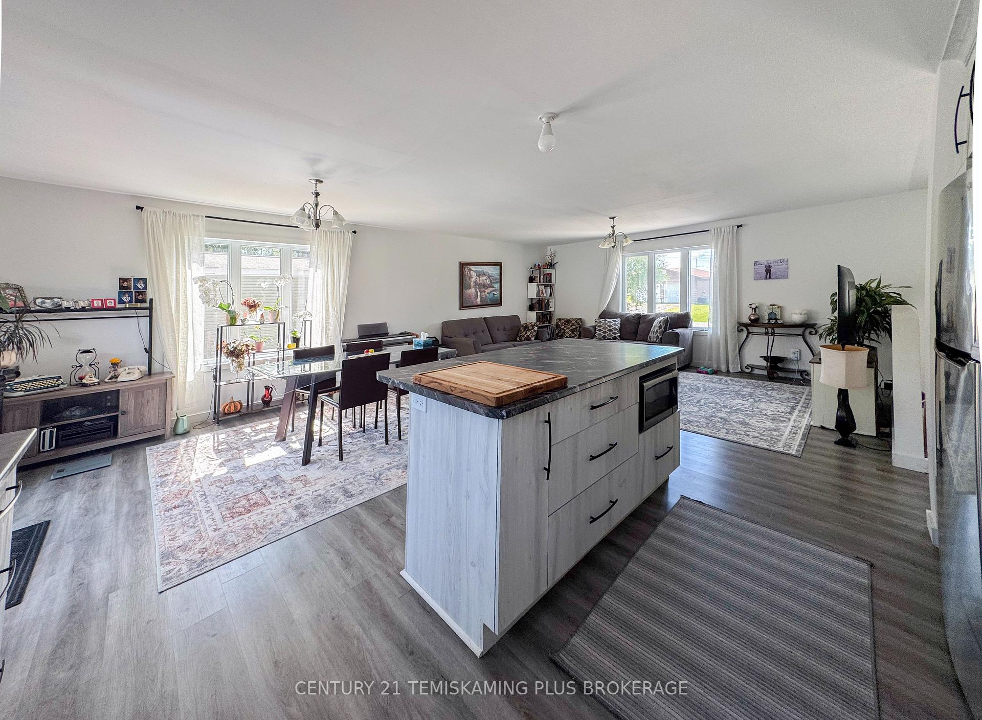 Photo 11 of 94 Hillview Street, Timiskaming, TIM - Latchford — HOMEH