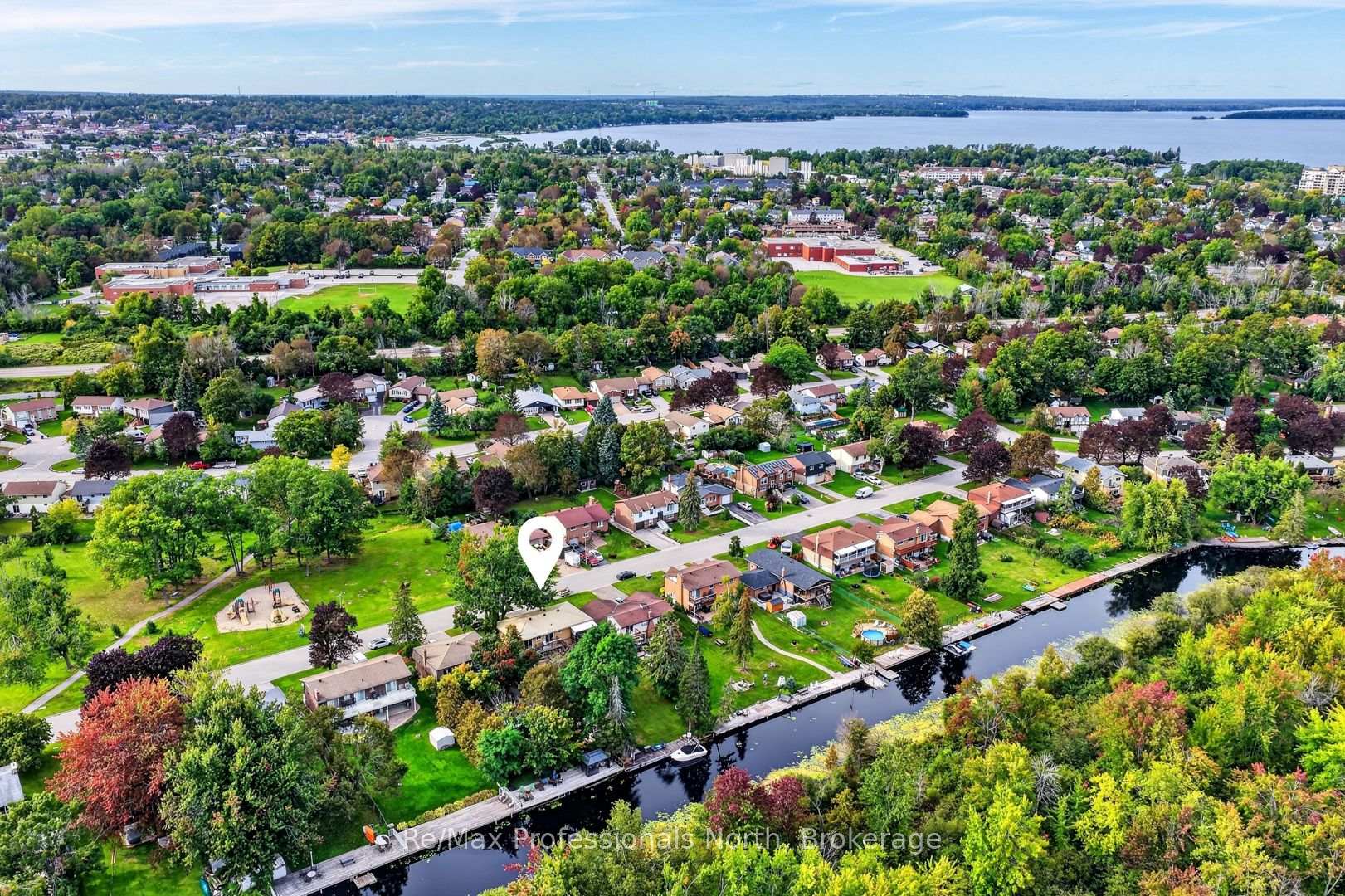 Photo 6 of 25 Lankin Boulevard, Orillia — HOMEH