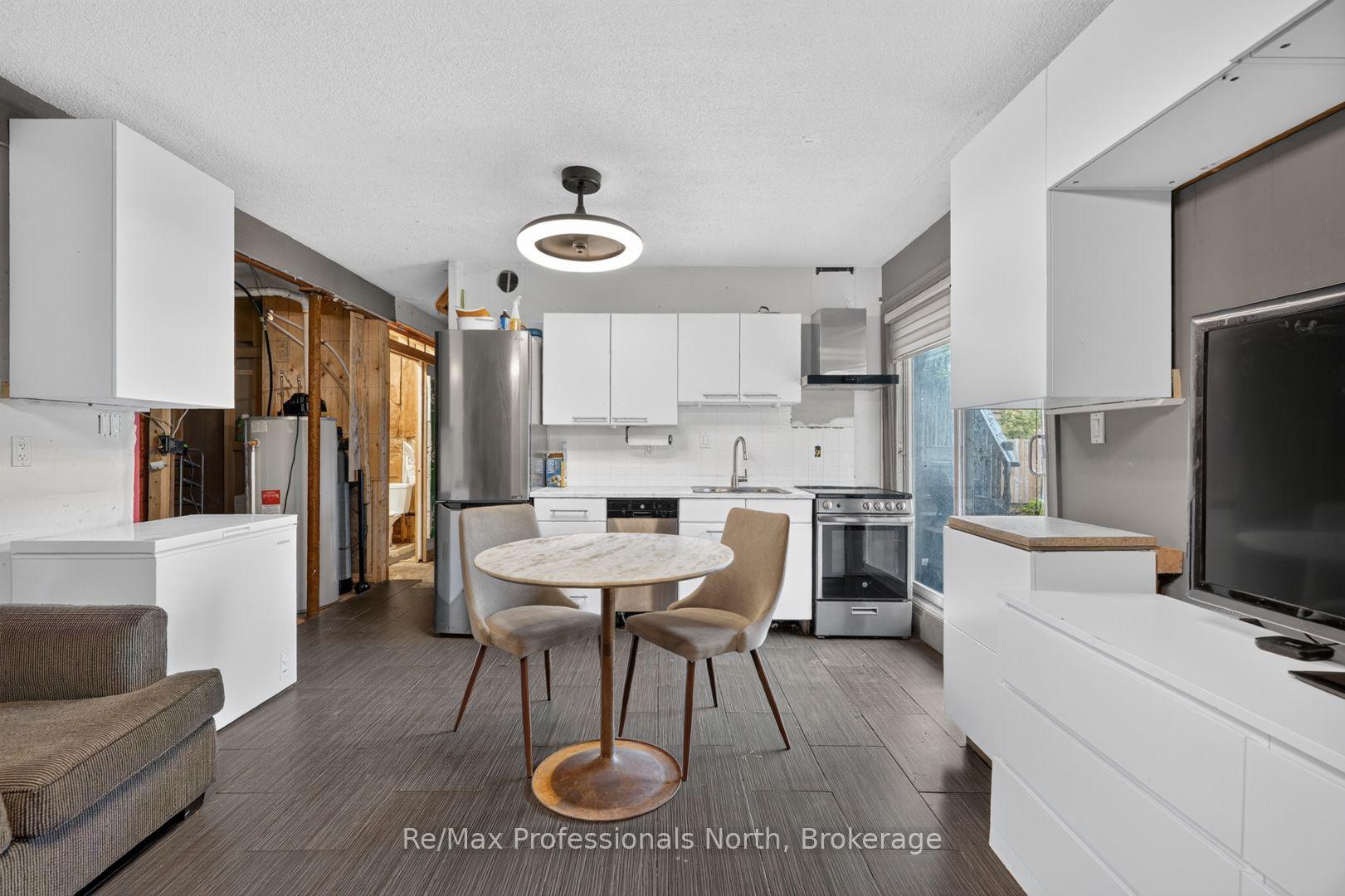 Photo 28 of 25 Lankin Boulevard, Orillia — HOMEH