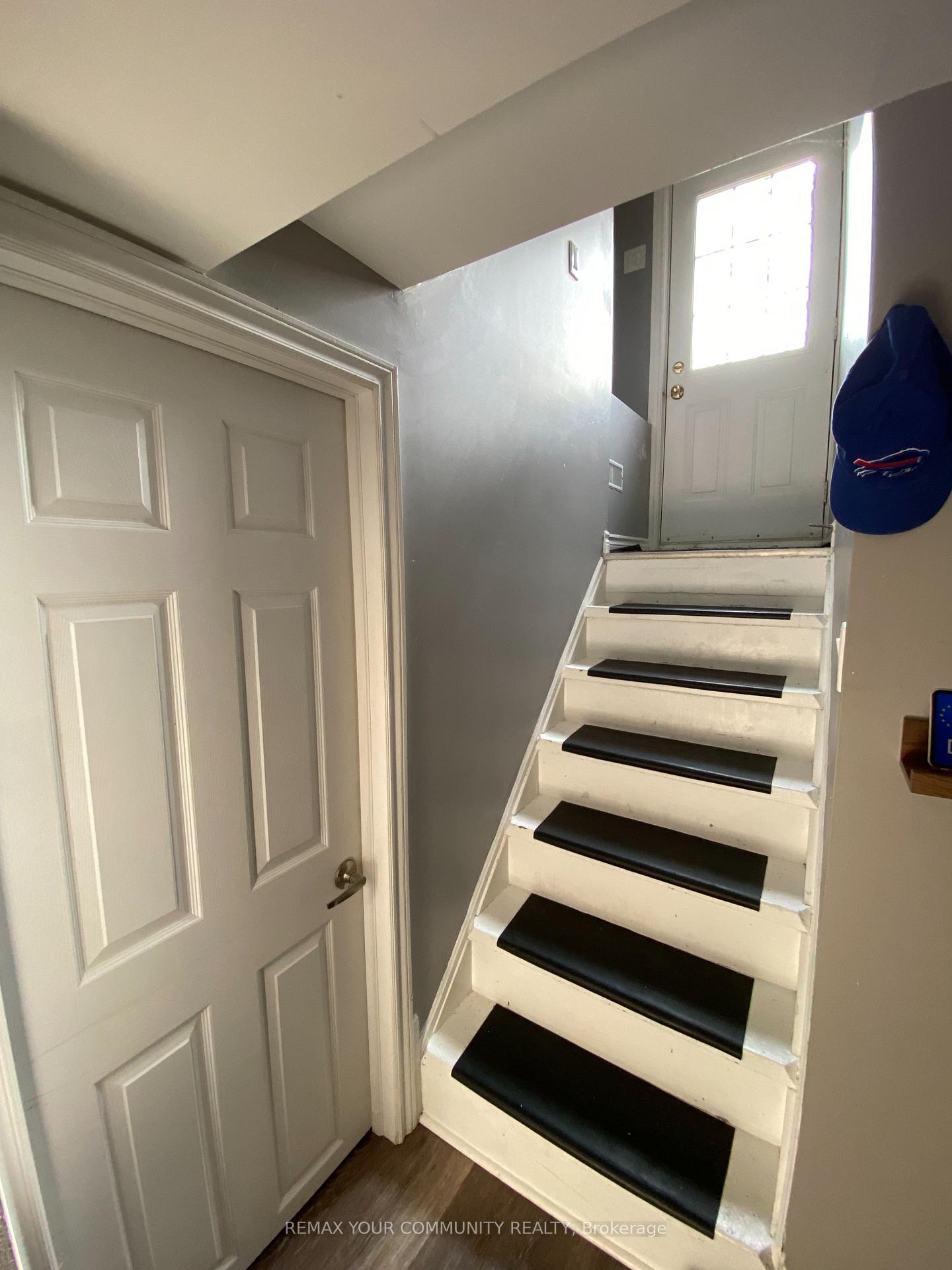 Photo 2 of Unit basement, 188 St Vincent Street, Barrie, Wellington — HOMEH