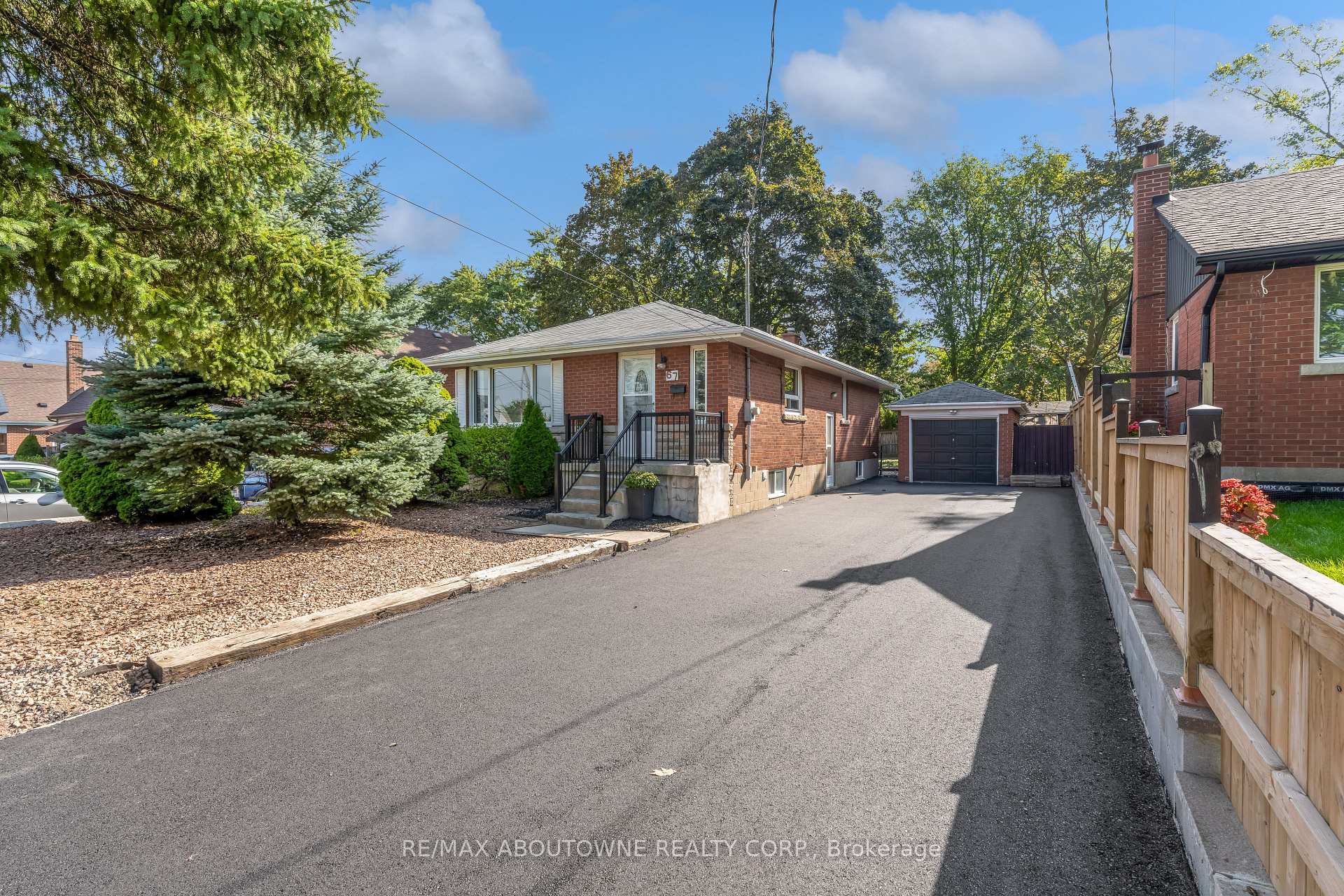 Photo 3 of 67 Wardrope Avenue, Hamilton, Stoney Creek — HOMEH