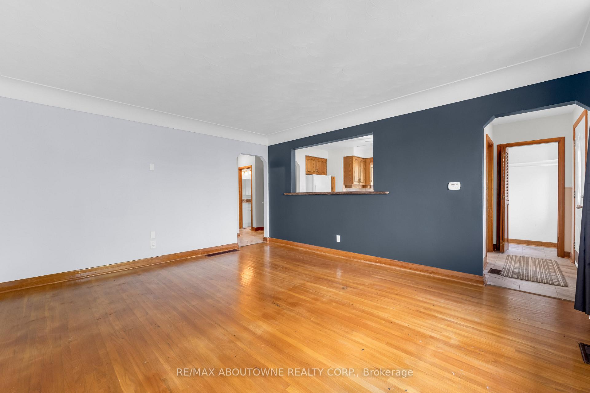 Photo 7 of 67 Wardrope Avenue, Hamilton, Stoney Creek — HOMEH