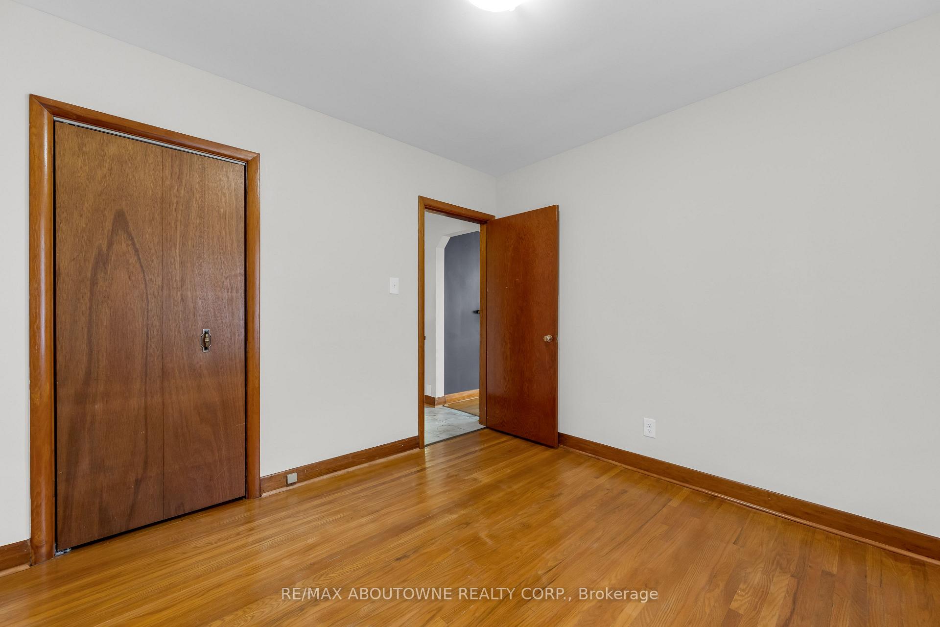 Photo 16 of 67 Wardrope Avenue, Hamilton, Stoney Creek — HOMEH