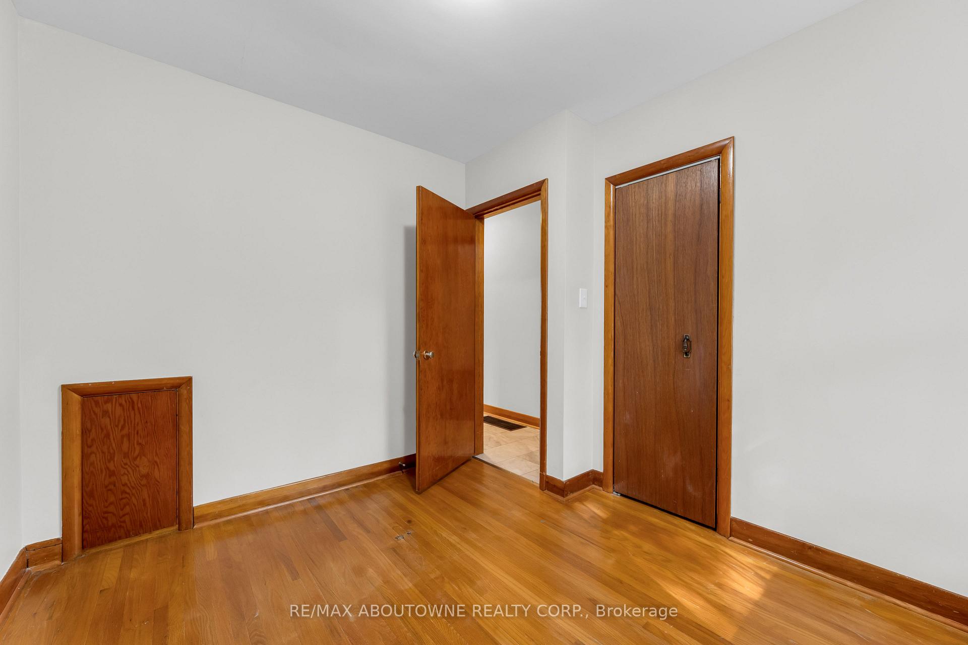 Photo 20 of 67 Wardrope Avenue, Hamilton, Stoney Creek — HOMEH