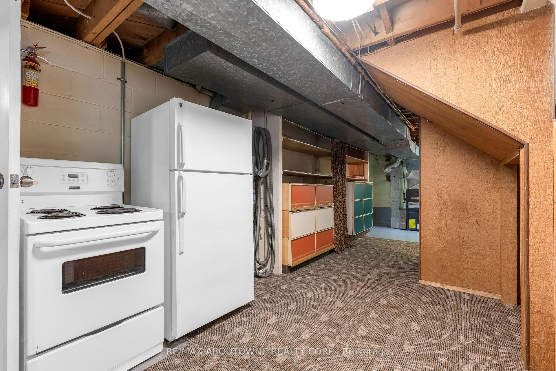 Photo 32 of 67 Wardrope Avenue, Hamilton, Stoney Creek — HOMEH