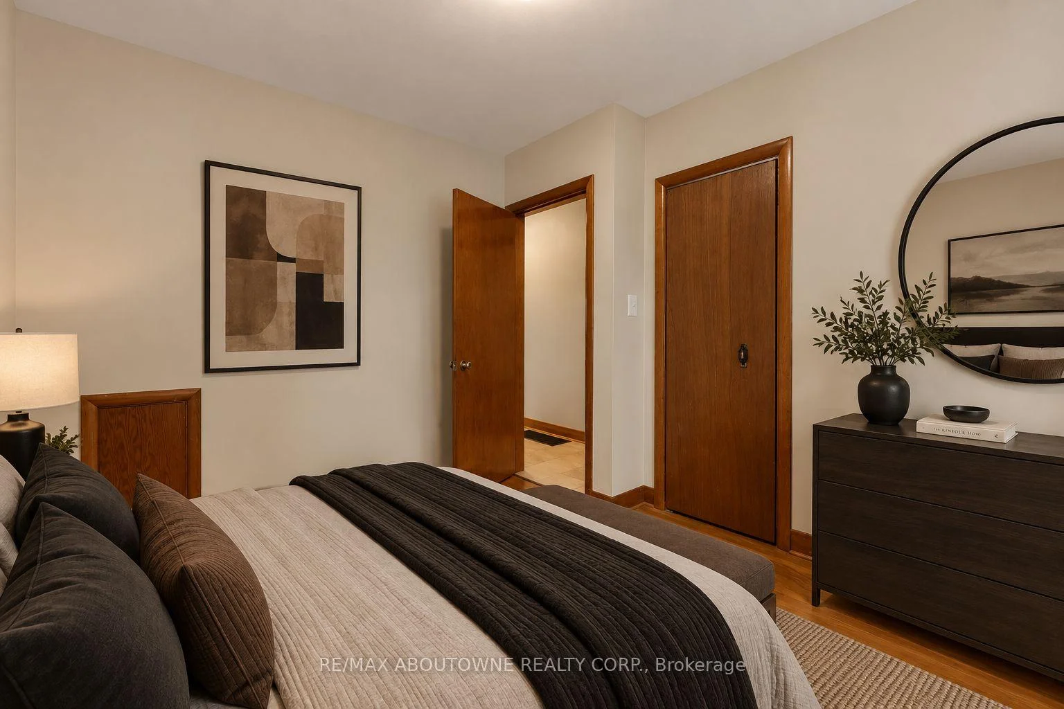 Photo 19 of 67 Wardrope Avenue, Hamilton, Stoney Creek — HOMEH