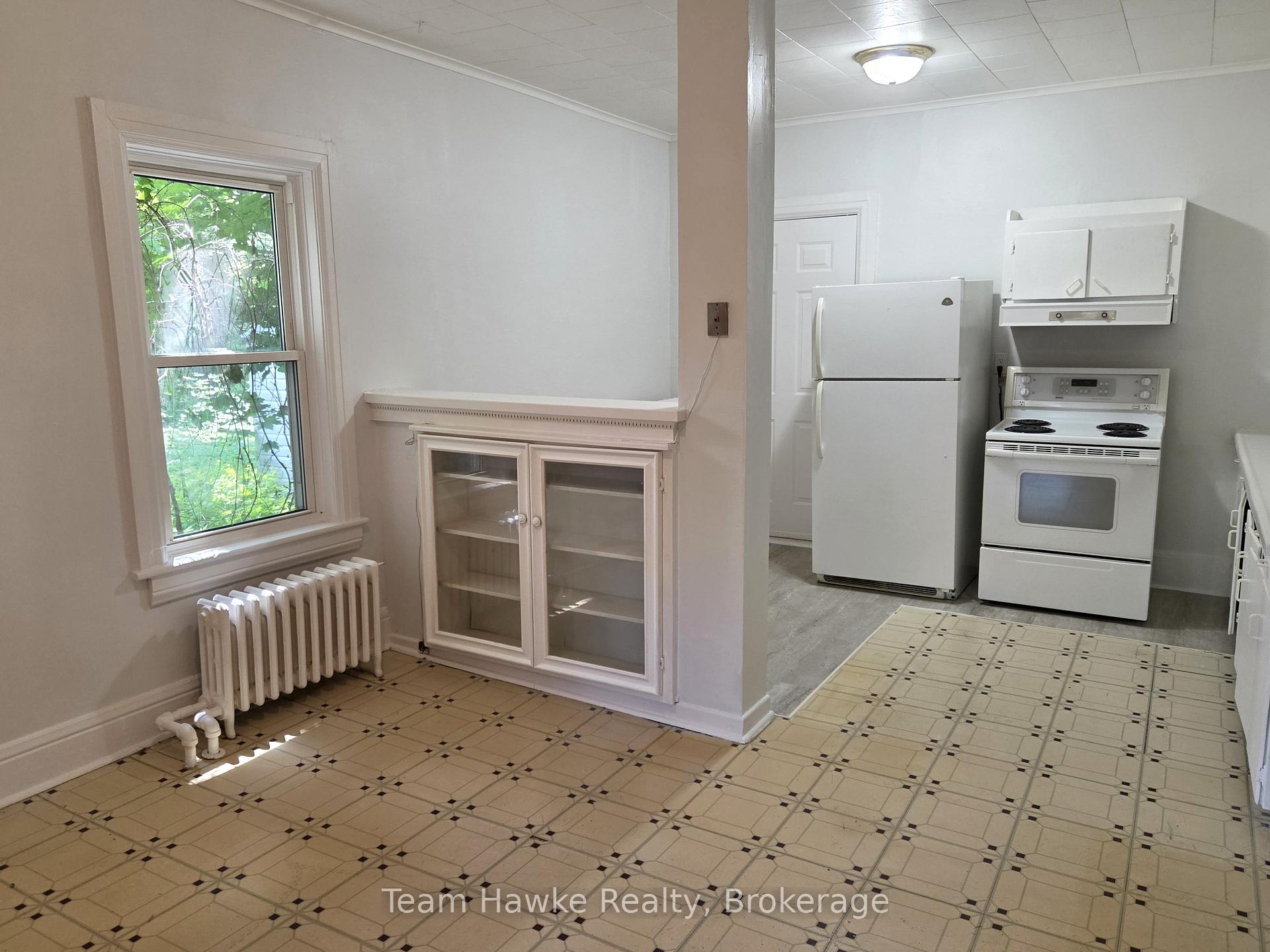 Photo 14 of 405 Dominion Avenue, Midland — HOMEH