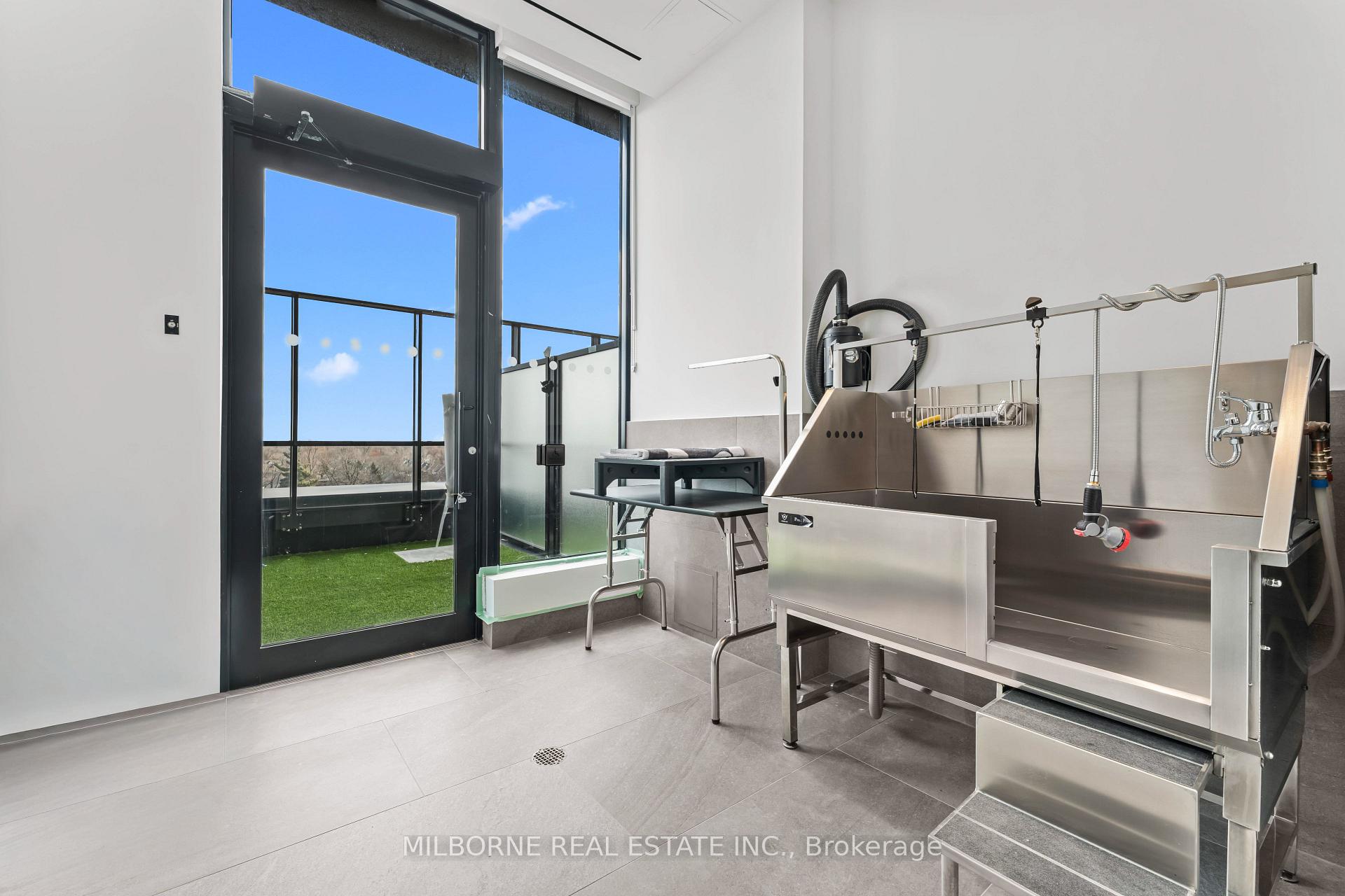 Photo 16 of Unit 302, 500 Upper Wellington Street, Hamilton, Centremount — HOMEH