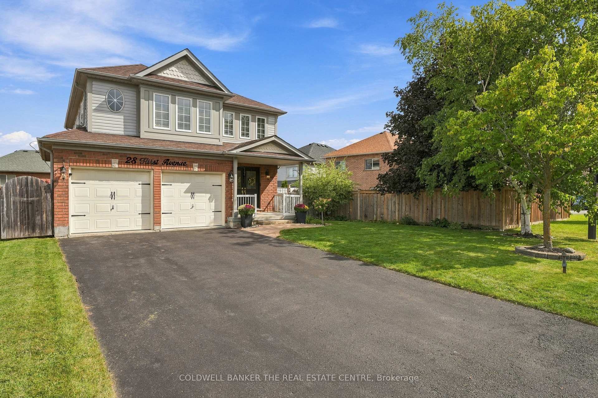 Photo 2 of 28 Hirst Avenue E, Georgina, Keswick South — HOMEH