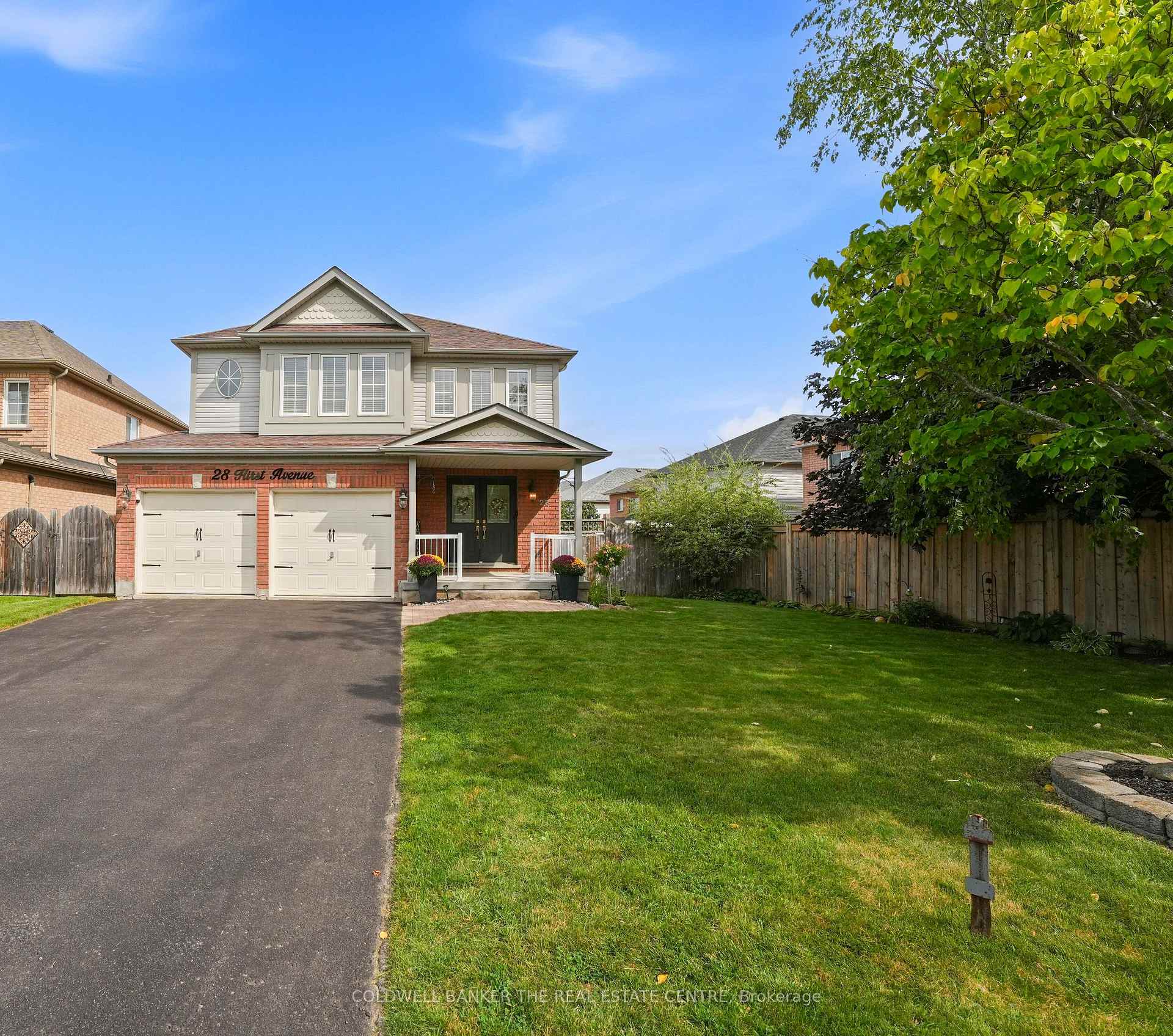 Photo 3 of 28 Hirst Avenue E, Georgina, Keswick South — HOMEH