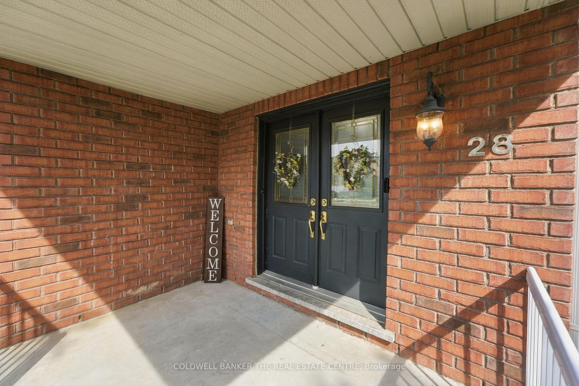 Photo 6 of 28 Hirst Avenue E, Georgina, Keswick South — HOMEH