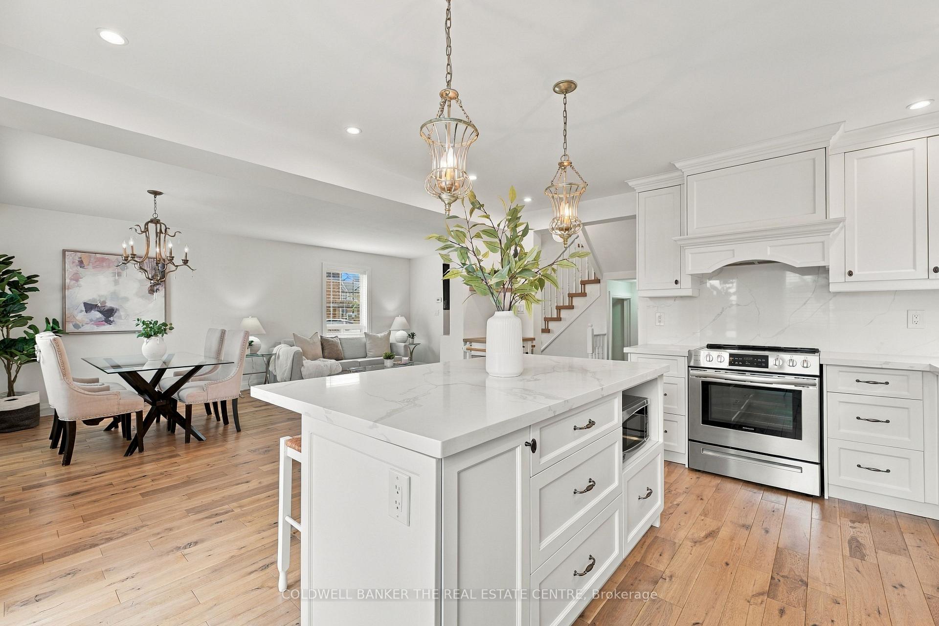 Photo 17 of 28 Hirst Avenue E, Georgina, Keswick South — HOMEH