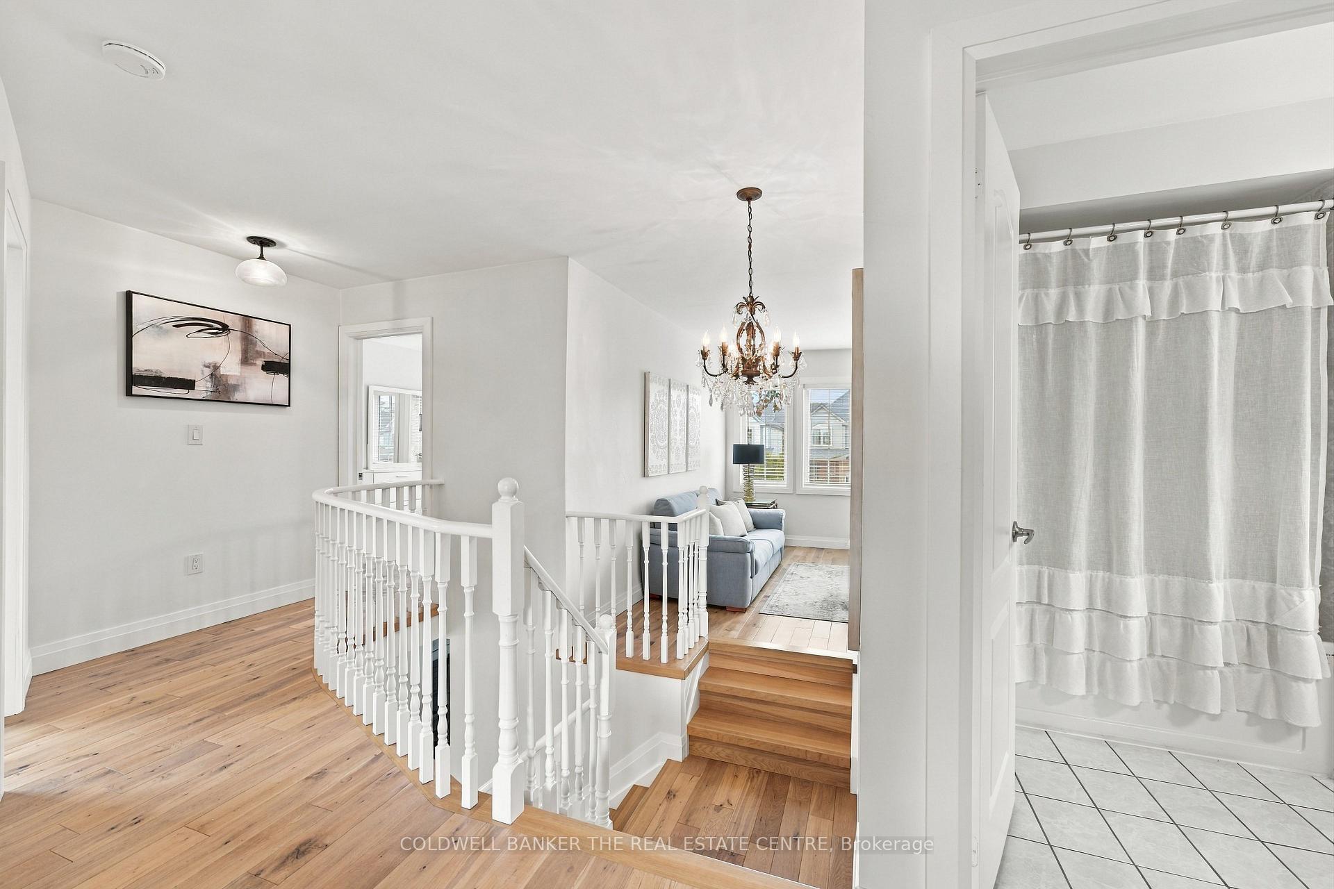 Photo 27 of 28 Hirst Avenue E, Georgina, Keswick South — HOMEH