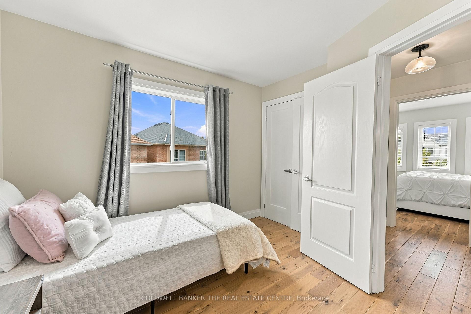 Photo 30 of 28 Hirst Avenue E, Georgina, Keswick South — HOMEH