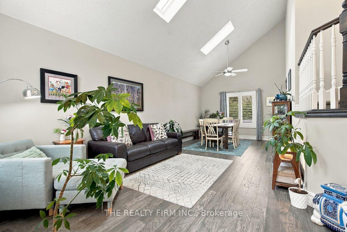 Photo 9 of 47 Greyrock Crescent, London, East A — HOMEH