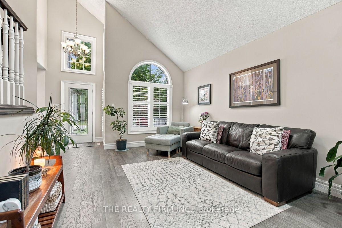 Photo 10 of 47 Greyrock Crescent, London, East A — HOMEH