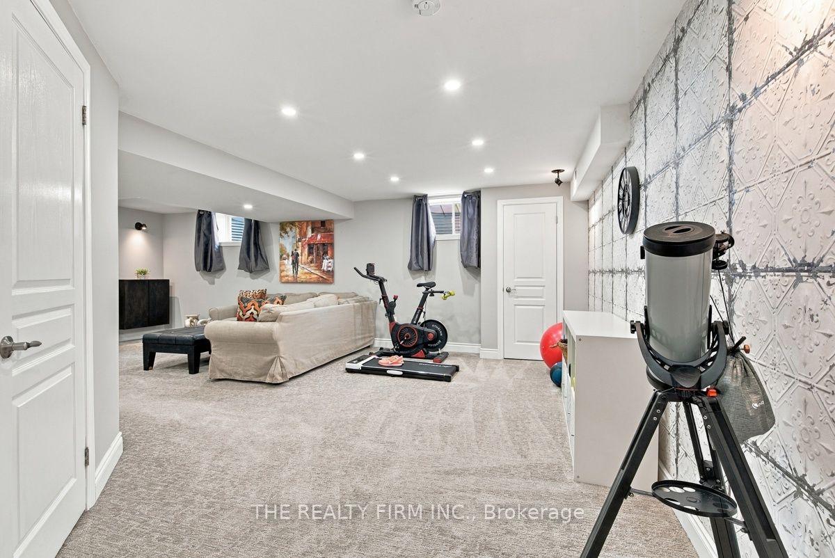Photo 34 of 47 Greyrock Crescent, London, East A — HOMEH