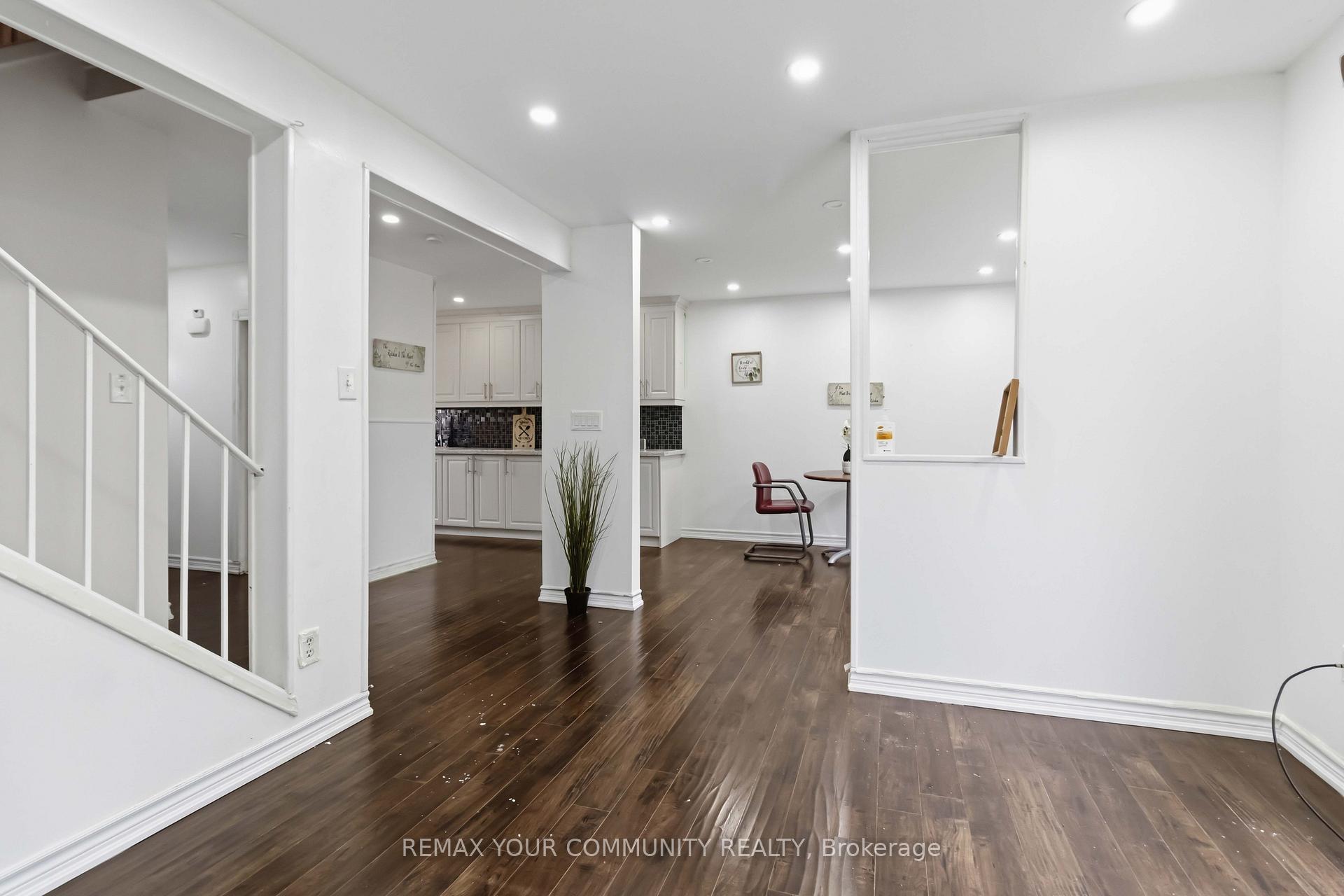 Photo 16 of 11 Grantbrook Court, Brampton, Northgate — HOMEH