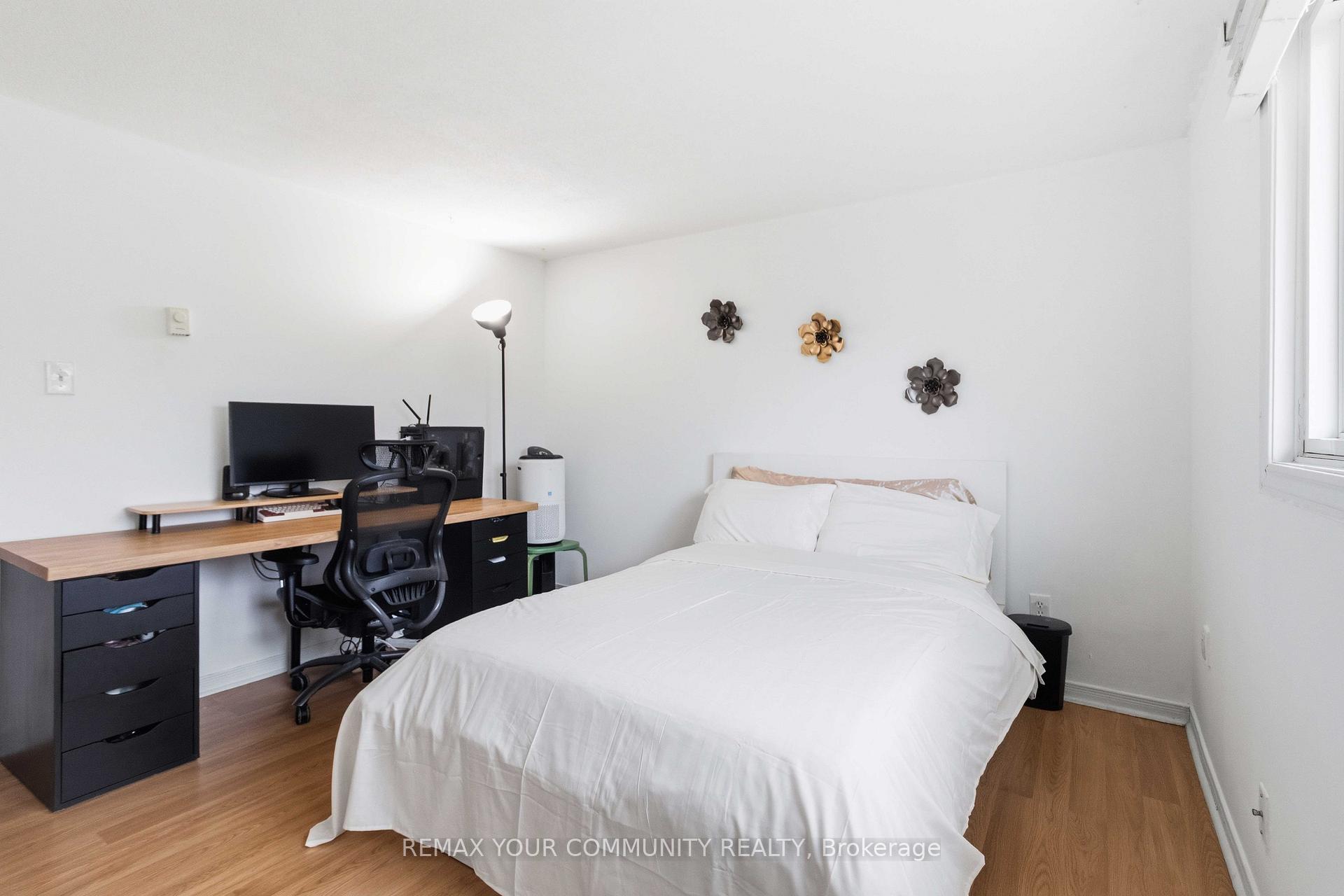 Photo 20 of 11 Grantbrook Court, Brampton, Northgate — HOMEH