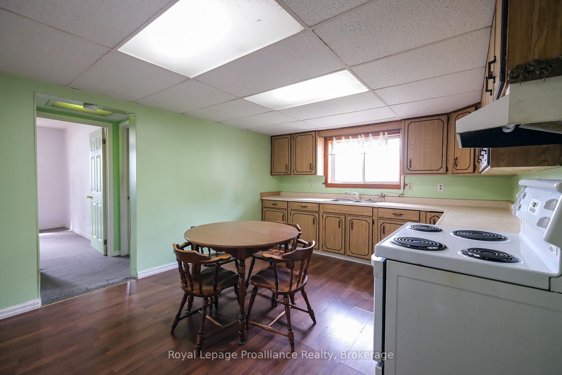 Photo 11 of 39 Centre Street, Belleville, Belleville Ward — HOMEH